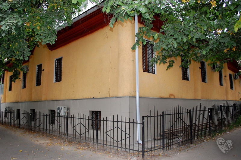 Дом на Калдаякова(8-го Марта)-Макатаева(Пастера). Дом примерно 1895-1898 годов.