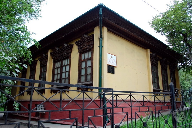 Дом купца Зубова,на Байтурсынова(Космонавтов)-Джамбула,начало 20-века.Архитектор неизвестен.